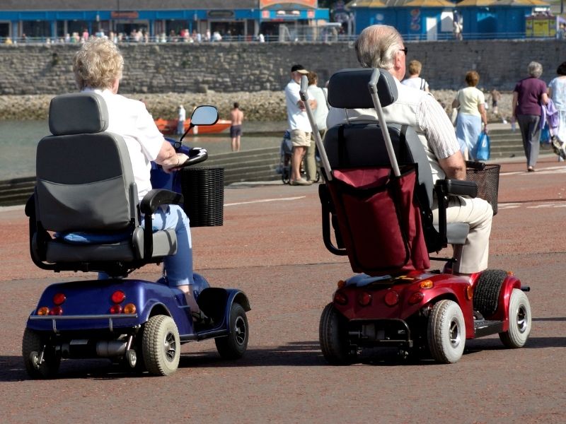 Czy skuter inwalidzki to dobre rozwiązanie dla seniora?